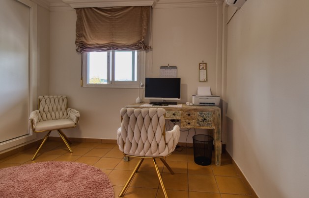Sale - Apartment / flat - Albir