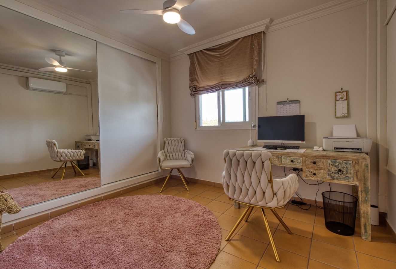 Sale - Apartment / flat - Albir