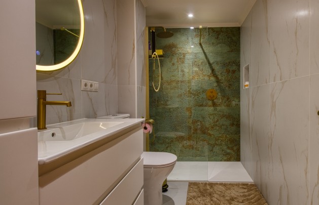 Sale - Apartment / flat - Albir