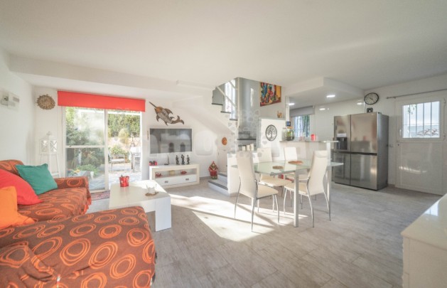 Alquiler a corto plazo - Bungalow - Albir - Urbanizacion
